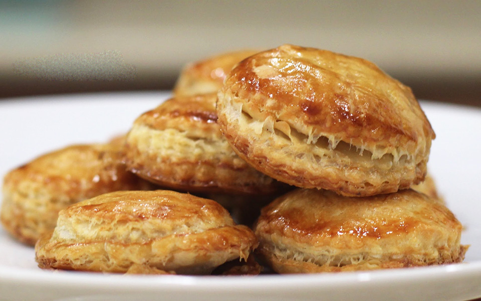 Bánh Chiên Đường 3 Tháng 2 - Bánh Pateso & Bánh Mè