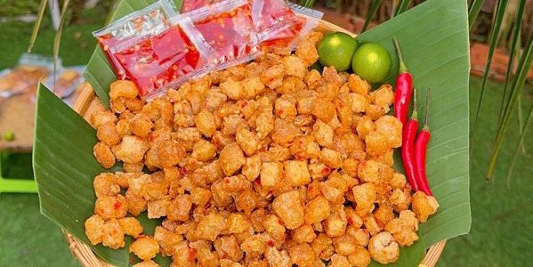 Bánh Tráng Cô Trân - Bánh Tráng Mỡ Hành & Tóp Mỡ Ớt Rim - Quận 12