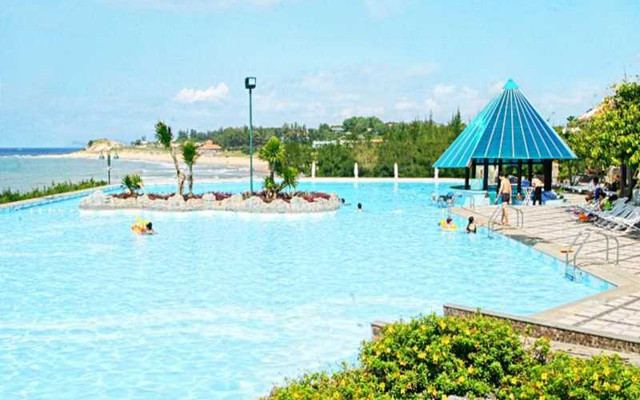 Camelina Beach Resort