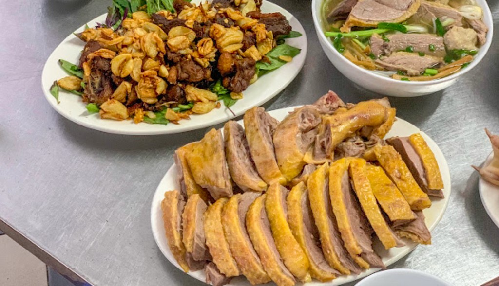 Cô Hiền - Bún, Miến Ngan & Ngan Cháy Tỏi Đặc Biệt