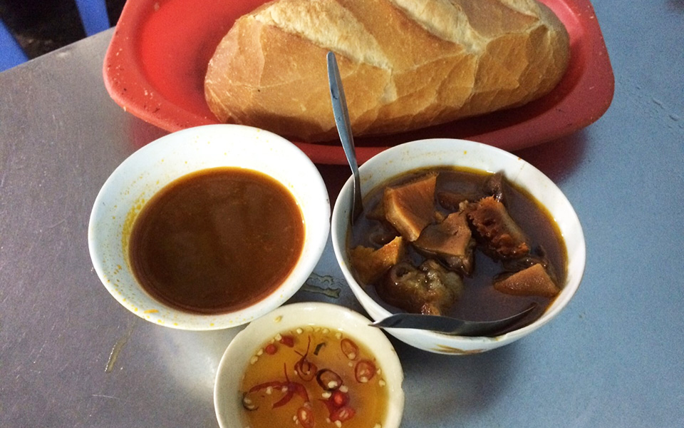 Cô Thảo - Phá Lấu Bò