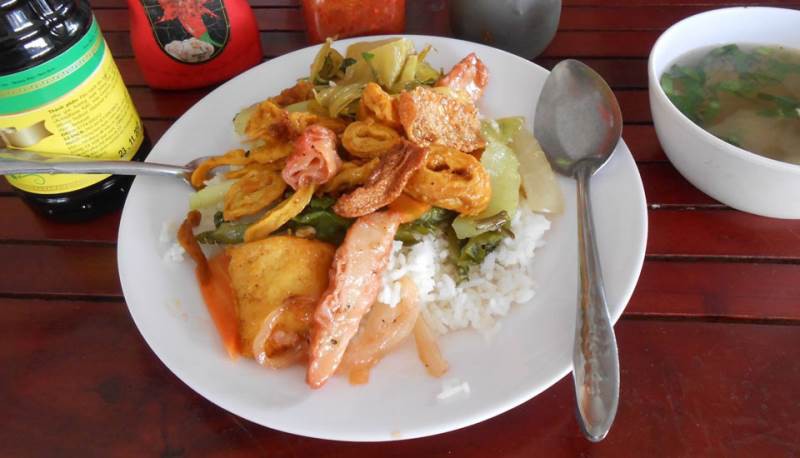 Cơm Chay Diệu Hạnh - Trần Tấn