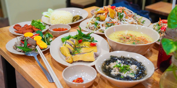 Cơm Gà, Cháo, Miến Gỏi Gà Ta Tường Vy - Phan Huy Ích