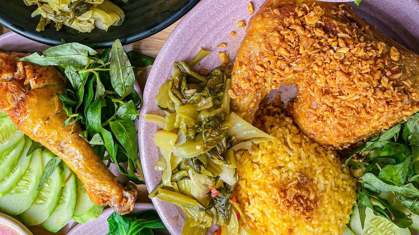 Cơm Gà Mắm Tỏi Cô 2 - Đường 19/5