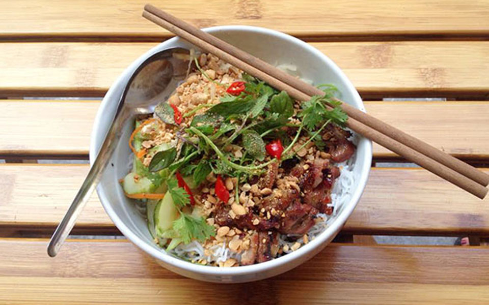 Cơm Tấm, Bún Thịt Nướng & Gỏi Cuốn