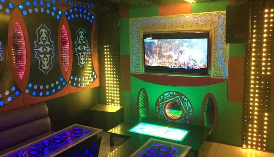 Gia Đình Karaoke