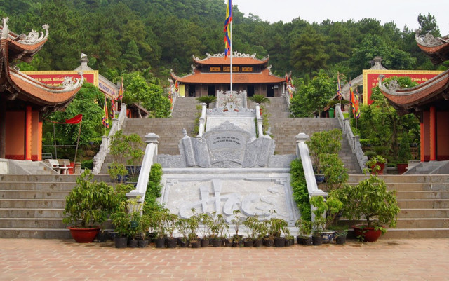 Khu Di Tích Côn Sơn Kiếp Bạc