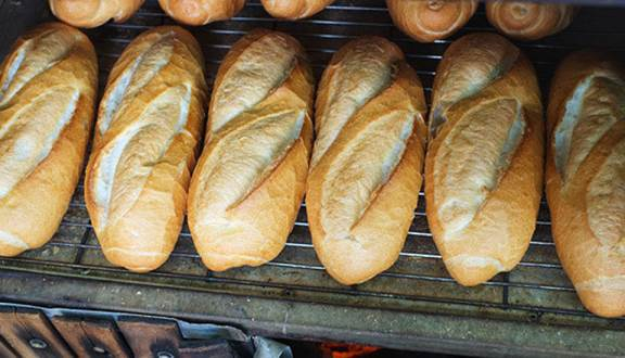 Lò Bánh Mì Tấn Trung - Lê Lợi