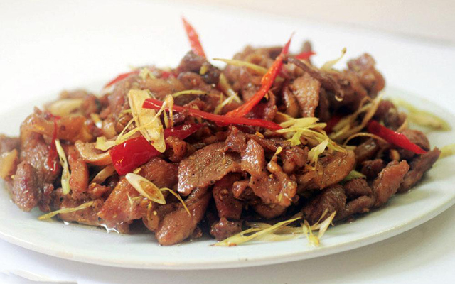 Nâu Hồng Quán