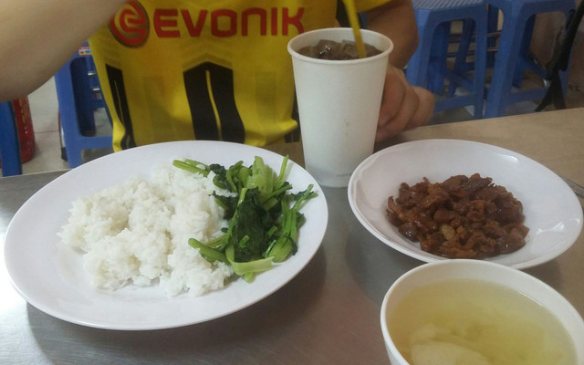 Quán Cơm Thu Nga