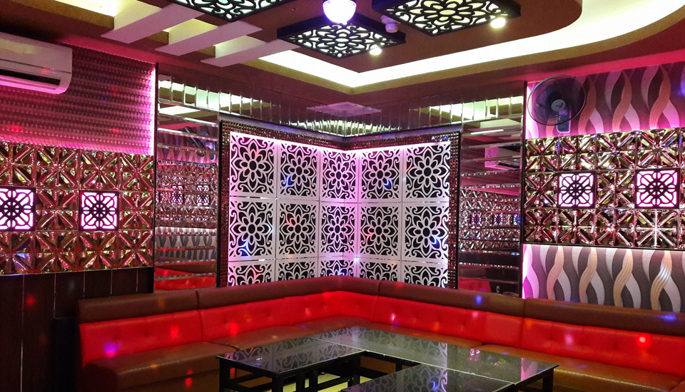 Tường Vy Karaoke