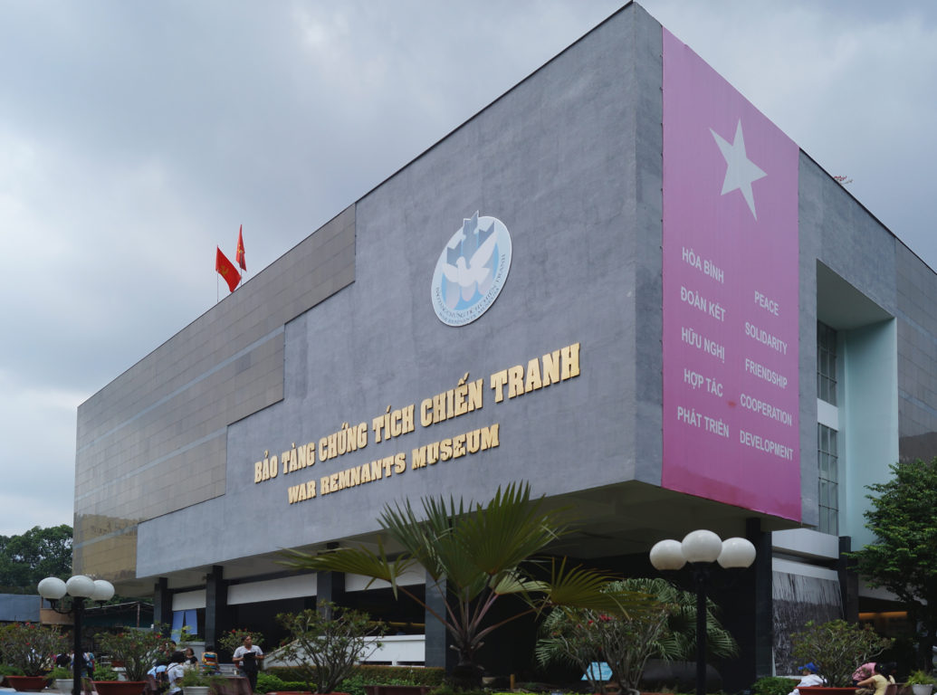 Quán hải sản Rạn Biển hiện có 3 chi nhánh tại thành phố Hồ Chí Minh