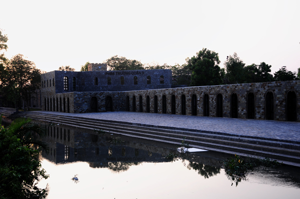 Quần thể kiến trúc cổ kính trang hoàng của lâu đài Long Island rộng 5 ha mô phỏng các kiến trúc đặc sắc châu Âu