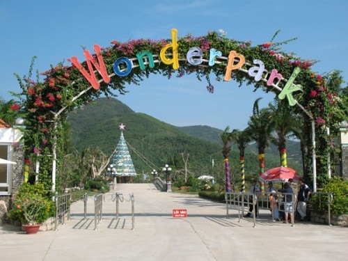 Quý khách vui chơi thoải mái tại khu du lịch Wonderpark trong tour du lịch Nha Trang - Cam Ranh - đảo Bình Ba