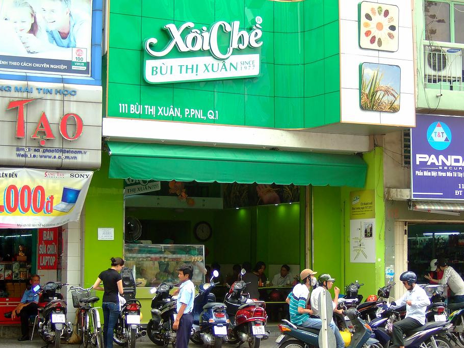Quán xôi chè Bùi Thị Xuân đã trở thành thương hiệu riêng