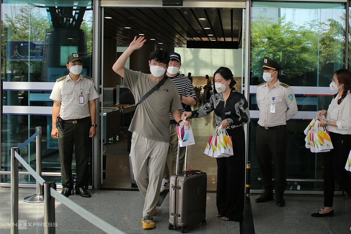 Đoàn khách Hàn Quốc đầu tiên quay lại Đà Nẵng Du lịch  
