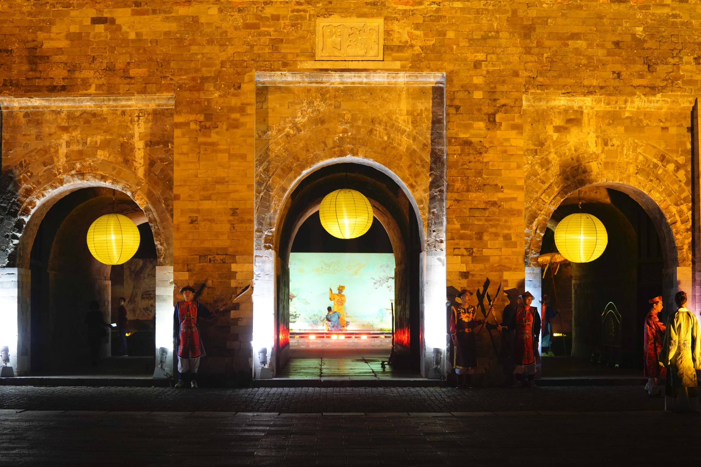 Ba tour khám phá lịch sử khác biệt ở Hà Nội Du lịch  