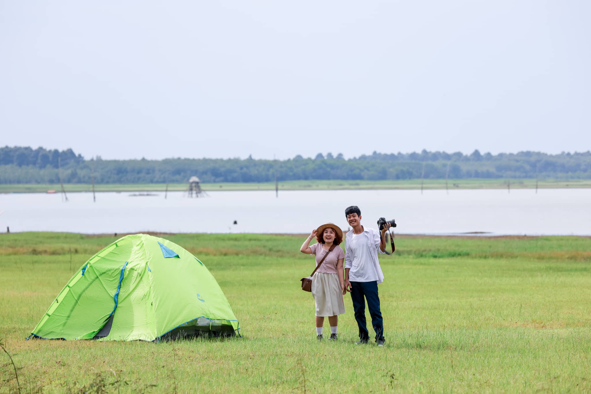 Cắm trại trên đảo giữa hồ Dầu Tiếng Du lịch  