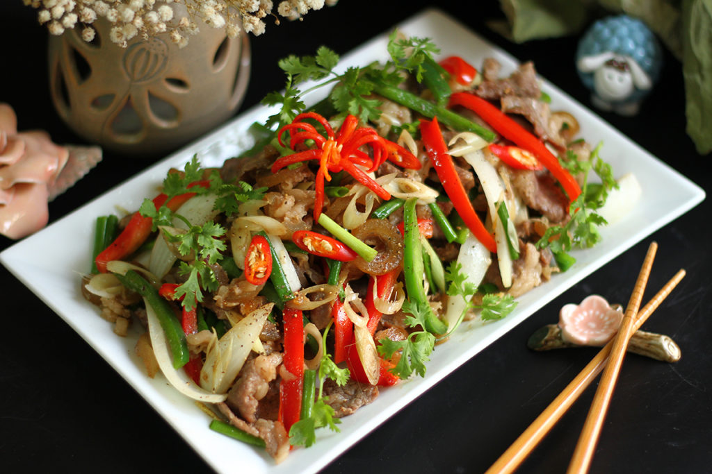 Công ty có nhân viên cởi áo ở biển Cửa Lò gửi lời xin lỗi Du lịch  