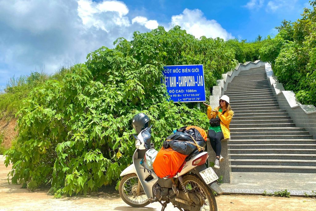 Cậu bé đạp xe 800 km ra thăm Hà Nội Thông tin  