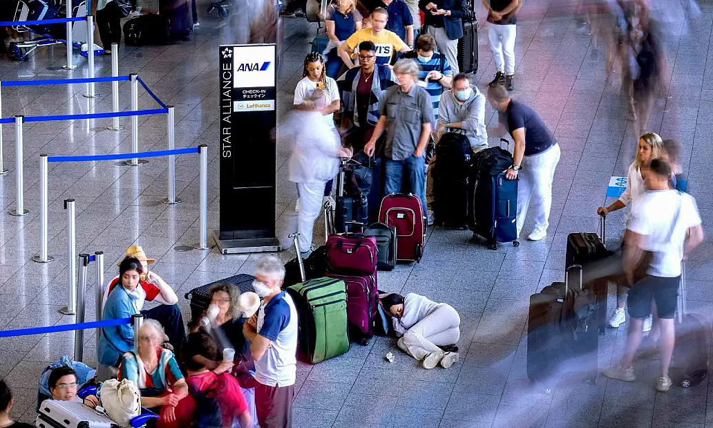 Hơn 15.700 chuyến bay ở châu Âu tháng 8 bị hủy Du lịch  