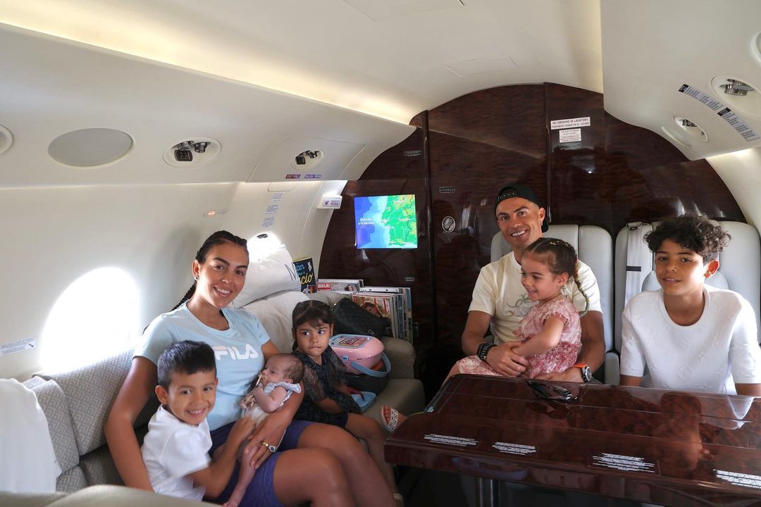 Kỳ nghỉ hè triệu USD của Ronaldo Du lịch  