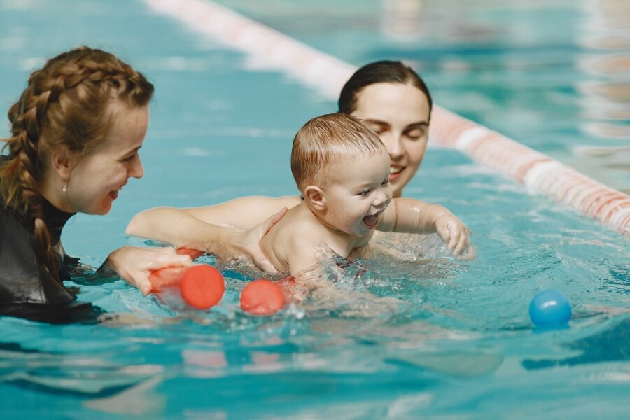 Lợi ích khi trẻ sơ sinh tập bơi Thông tin  