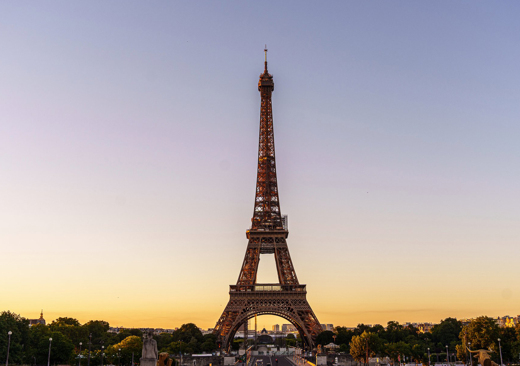 Tháp Eiffel đang 'xuống cấp trầm trọng' Du lịch  
